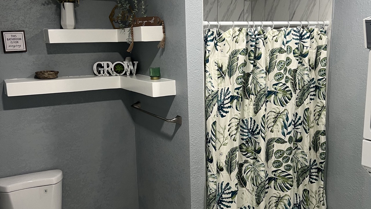 Photo of Bathroom in Cypress Gardens