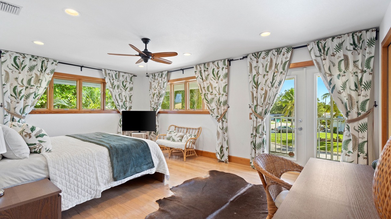 Photo of Bedroom in Bayshore Gardens
