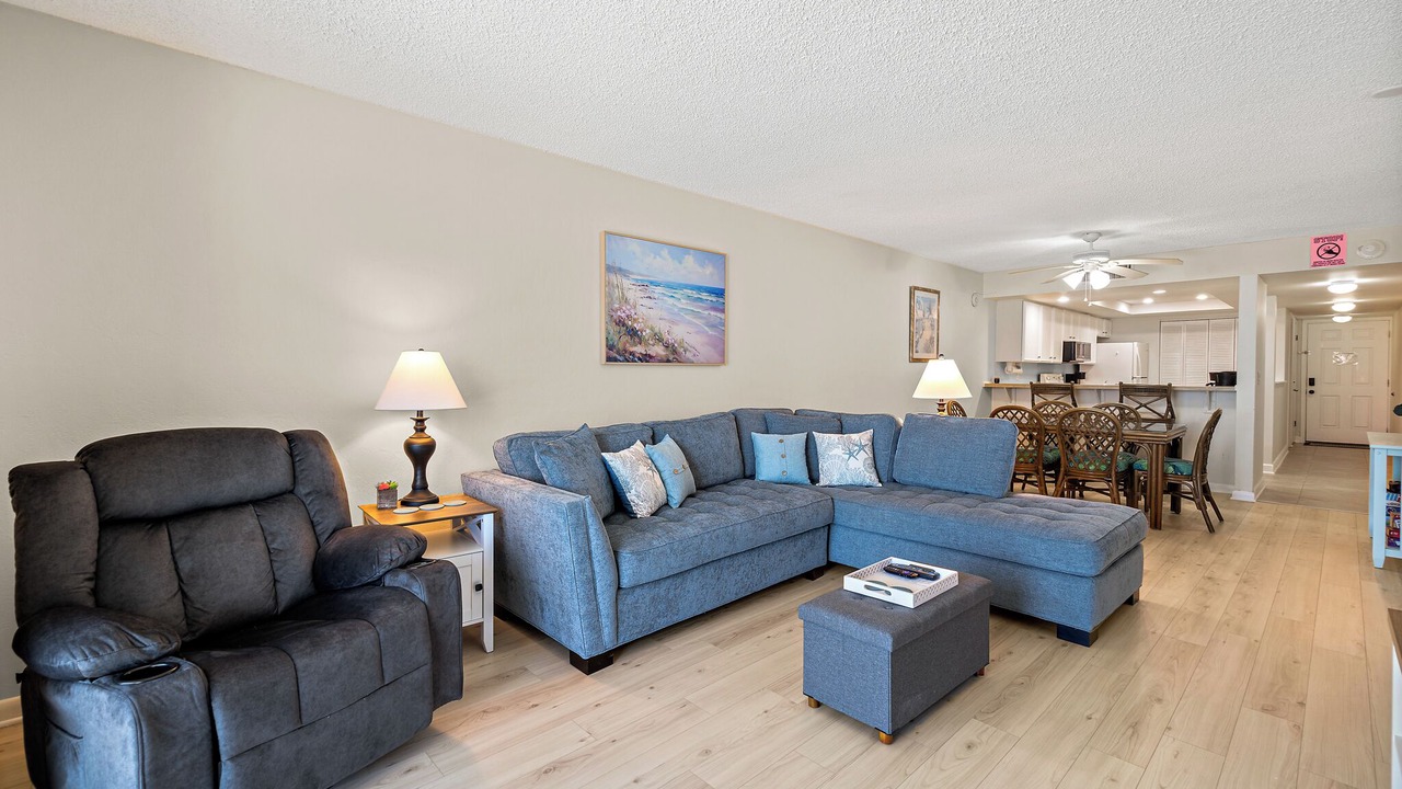 Photo of Livingroom in Seacoast Shores