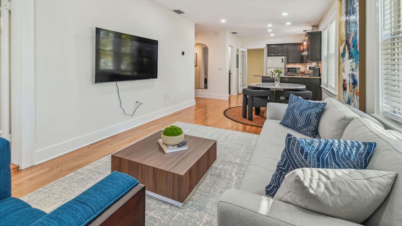 Photo of Livingroom in Crescent Lake