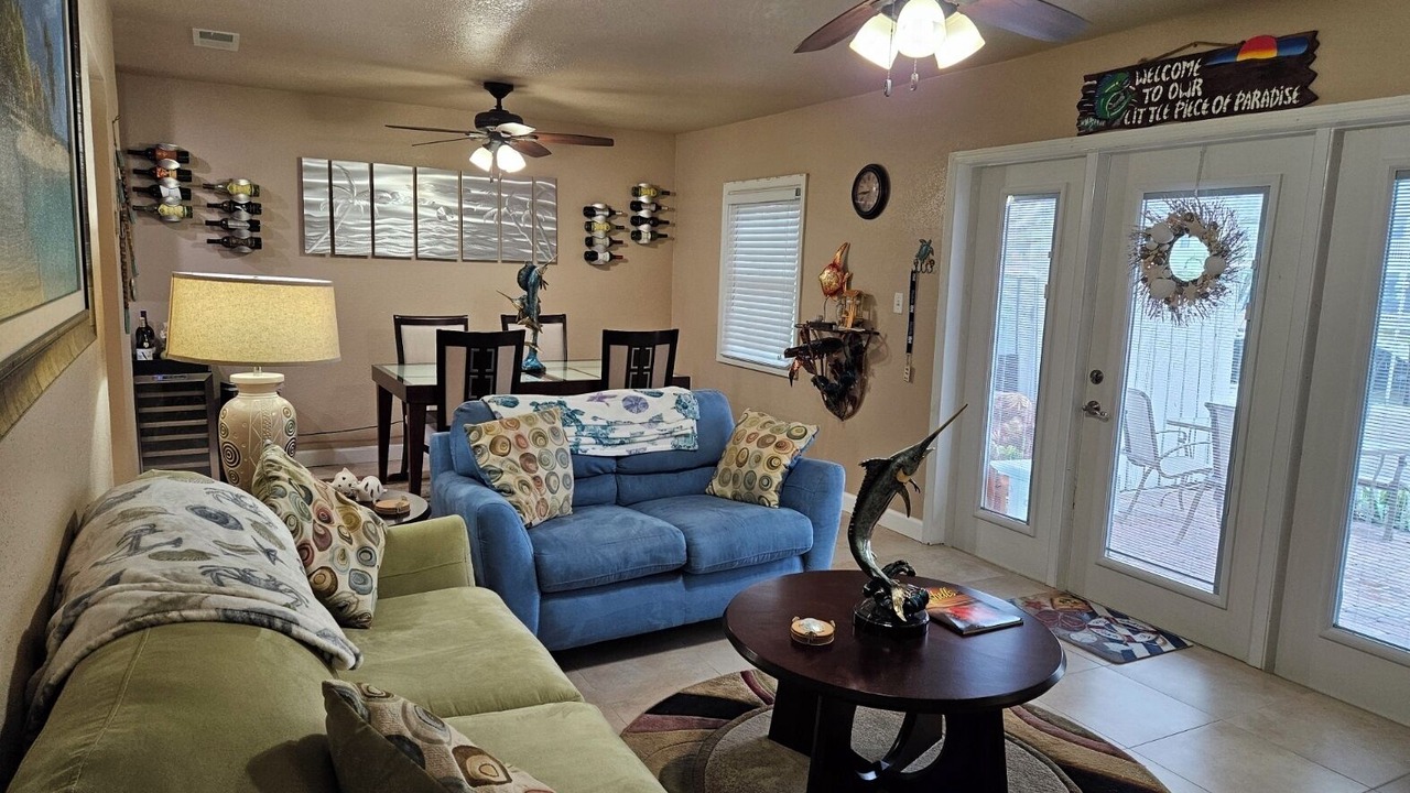 Photo of Livingroom in Coquina Key