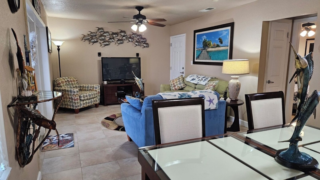 Photo of Livingroom in Coquina Key