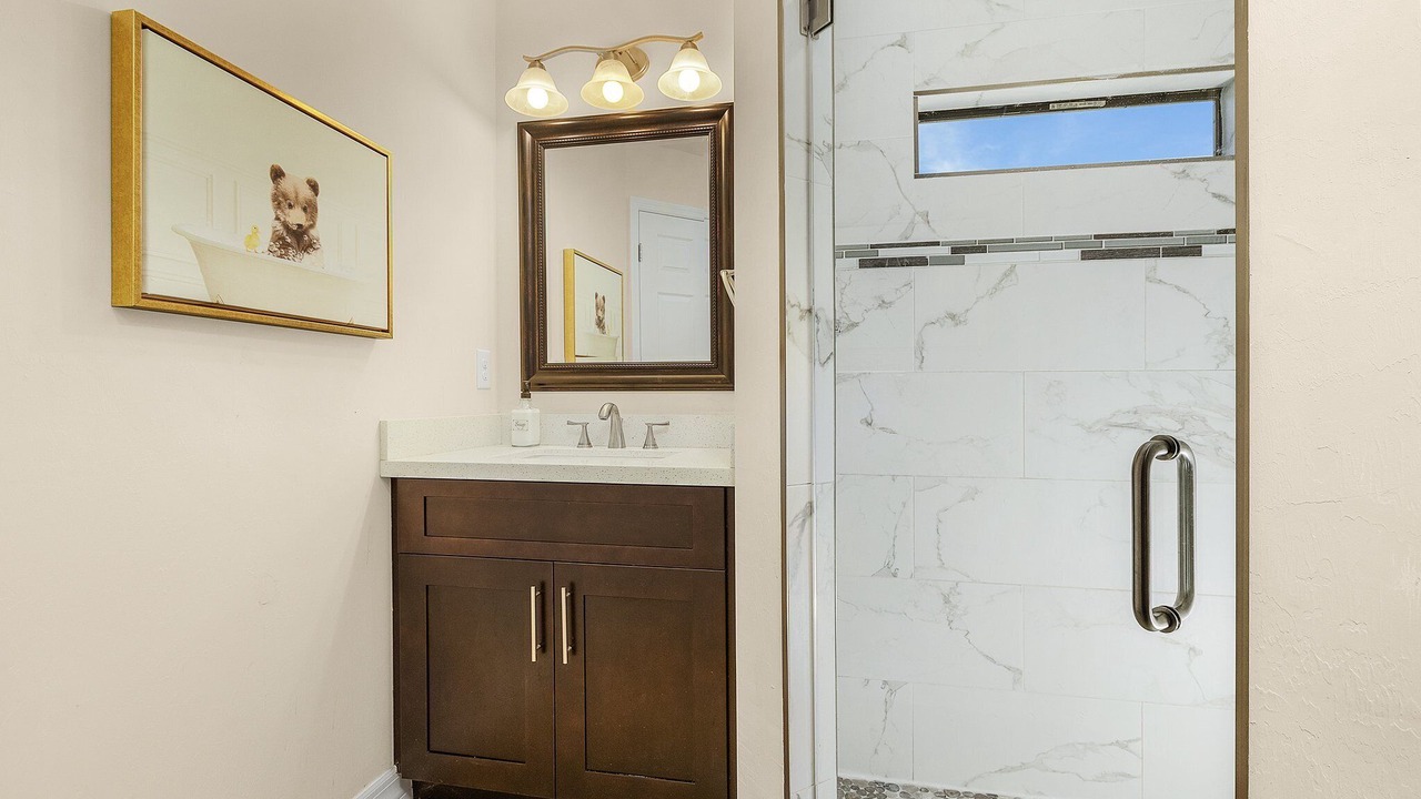 Photo of Bathroom in Trafalgar