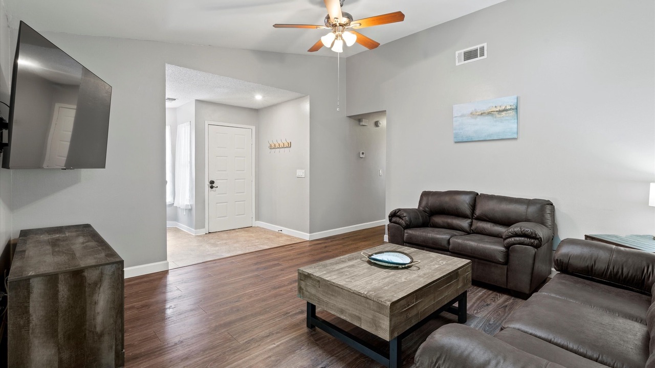 Photo of Livingroom in North Beach