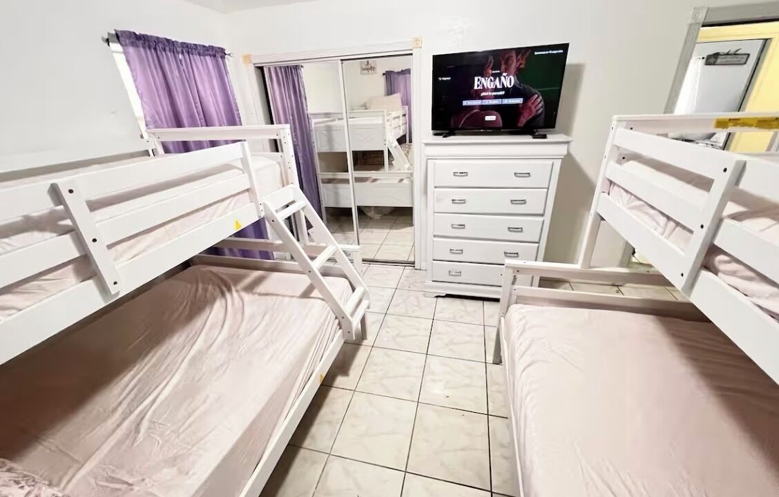 Photo of Bedroom in Miami Gardens