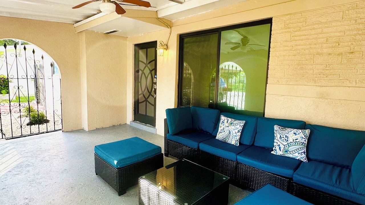 Photo of Patio Balcony in West Hollywood