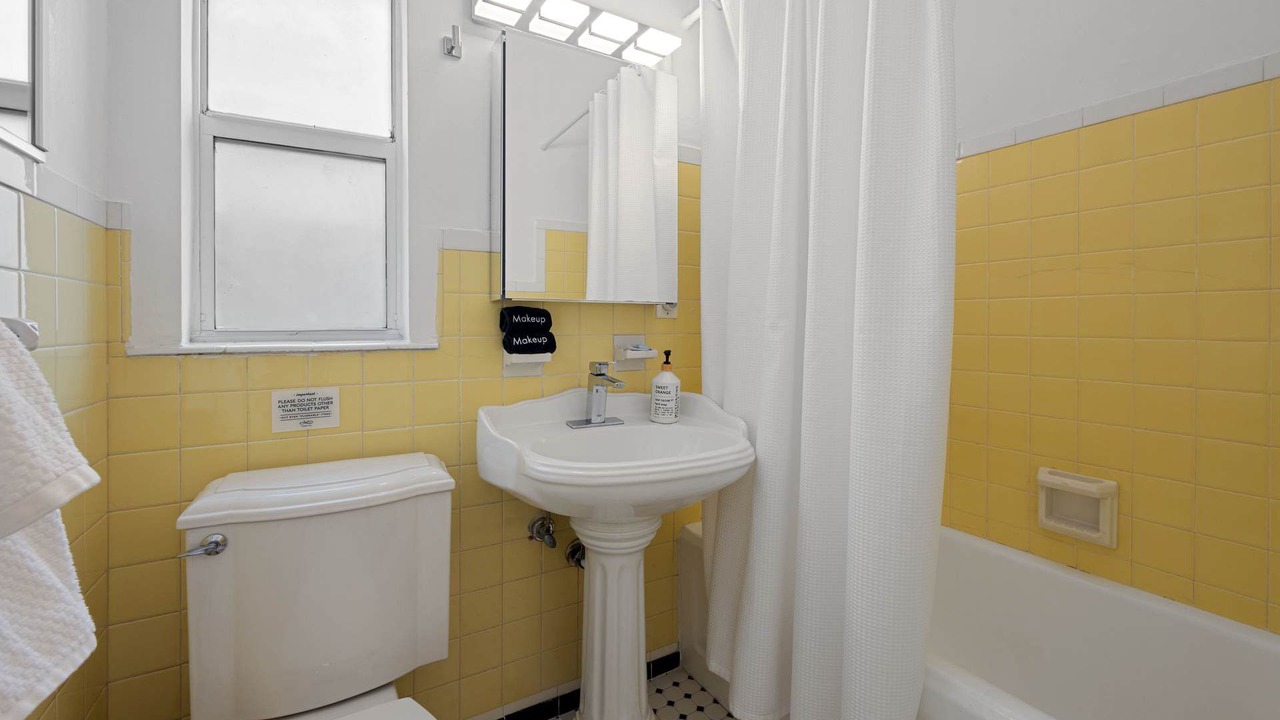 Photo of Bathroom in Barrier Island