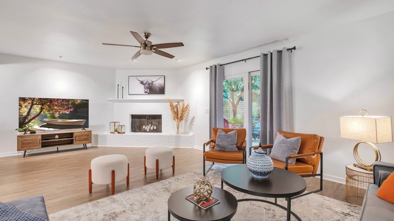 Photo of Livingroom in Tallahassee