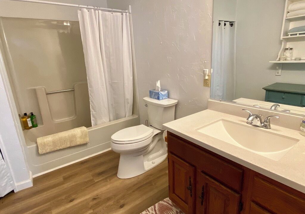 Photo of Bathroom in Wewahitchka