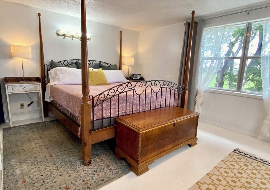Photo of Bedroom in Wewahitchka