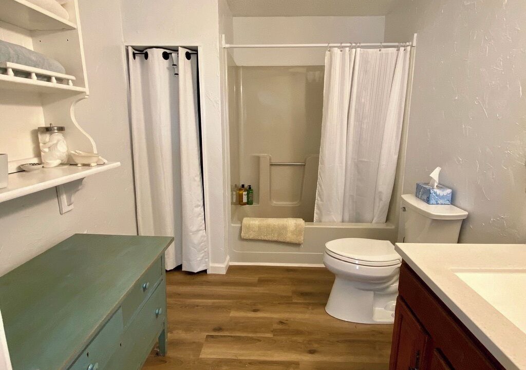 Photo of Bathroom in Wewahitchka