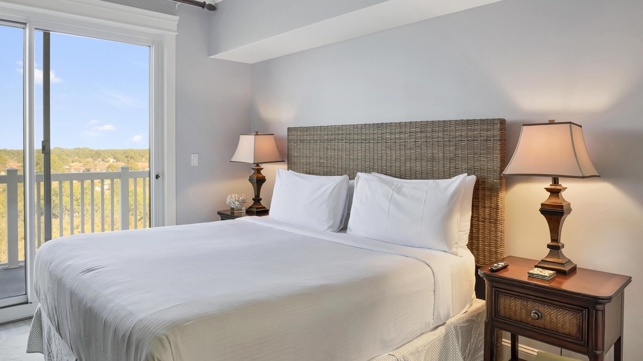 Photo of Bedroom in Baytowne Wharf