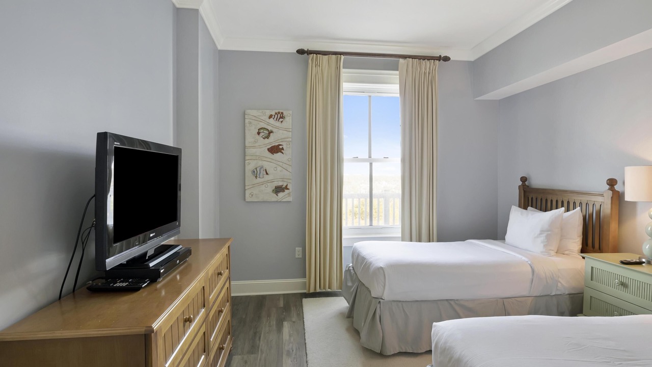 Photo of Bedroom in Baytowne Wharf
