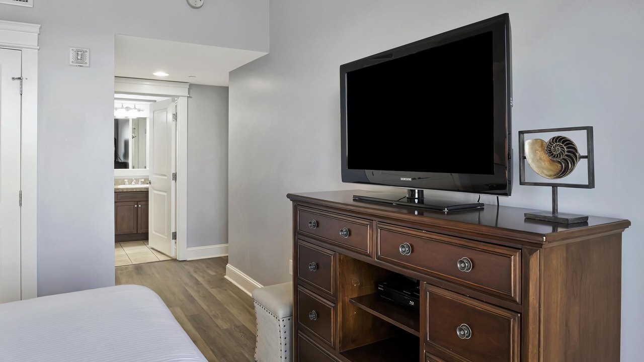Photo of Bedroom in Baytowne Wharf