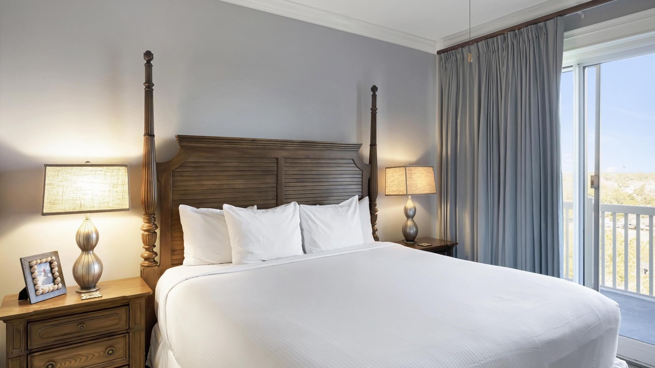 Photo of Bedroom in Baytowne Wharf