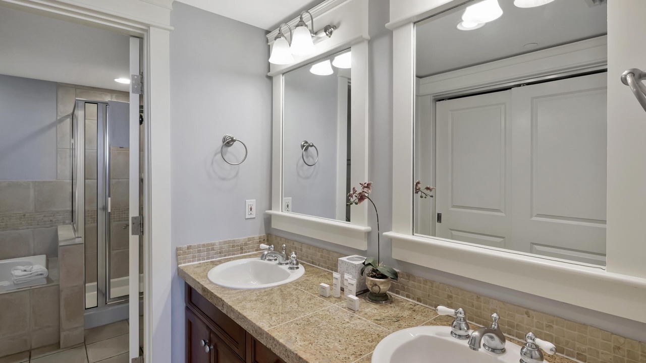 Photo of Bathroom in Baytowne Wharf