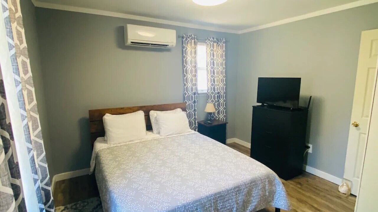 Photo of Bedroom in Eastpoint