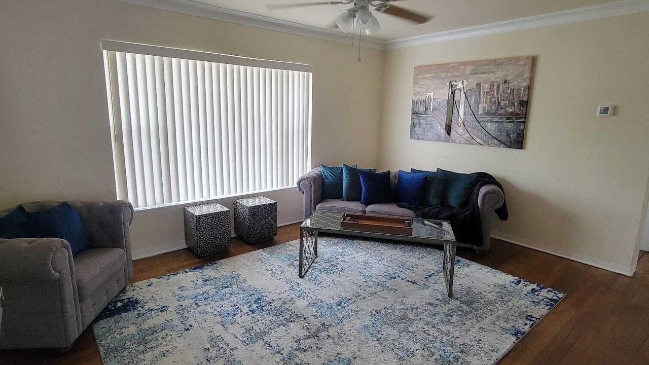 Photo of Livingroom in Disston Heights