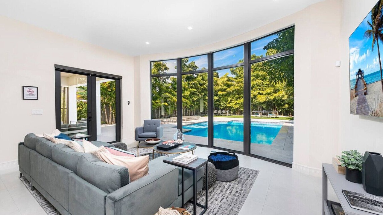 Photo of Livingroom in Coral Terrace