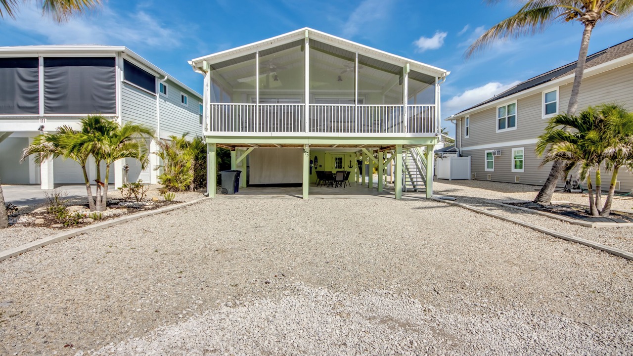 Photo of Outdoor in Mid Island
