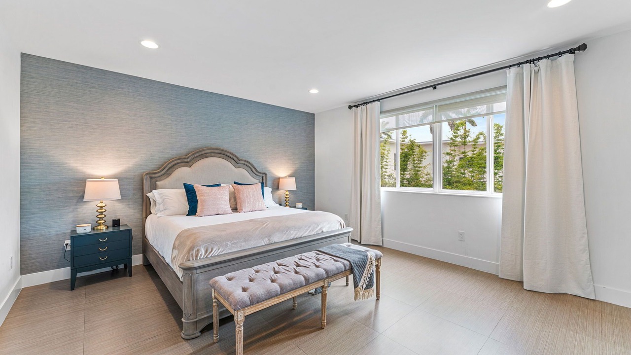 Photo of Bedroom in North Bay Village