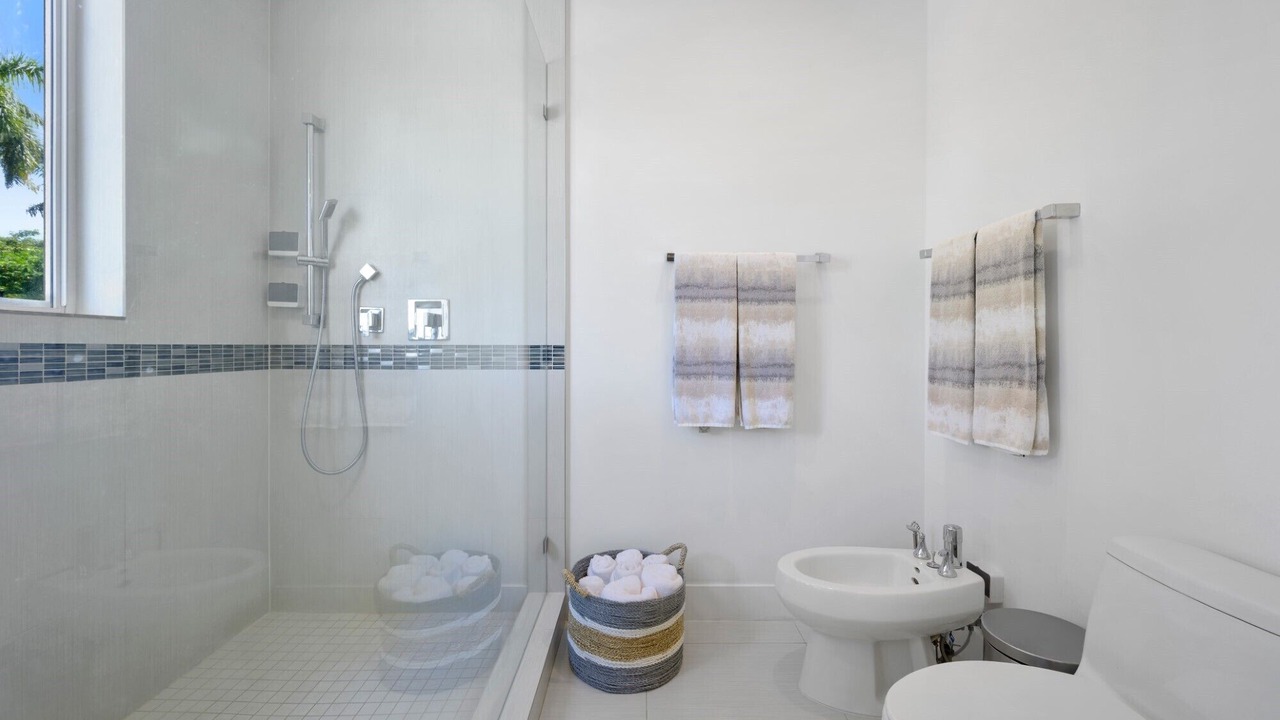 Photo of Bathroom in North Bay Village