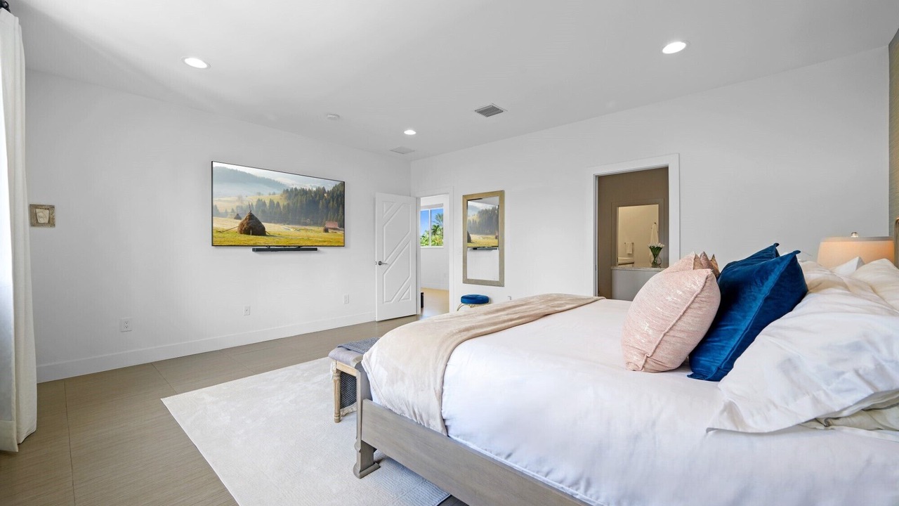 Photo of Bedroom in North Bay Village