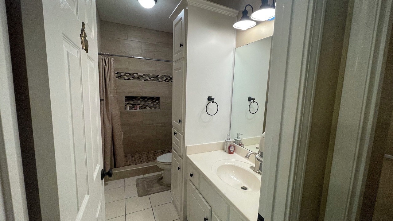 Photo of Bathroom in Marianna