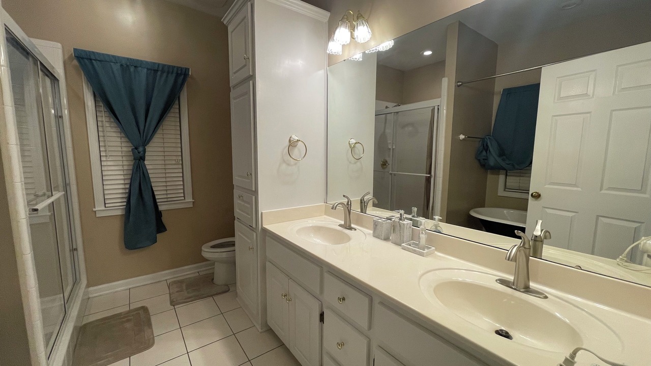 Photo of Bathroom in Marianna
