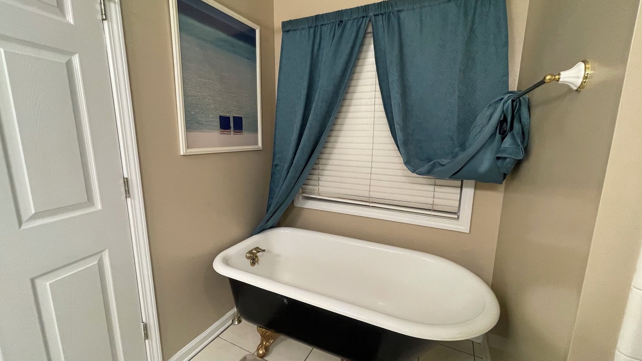 Photo of Bathroom in Marianna
