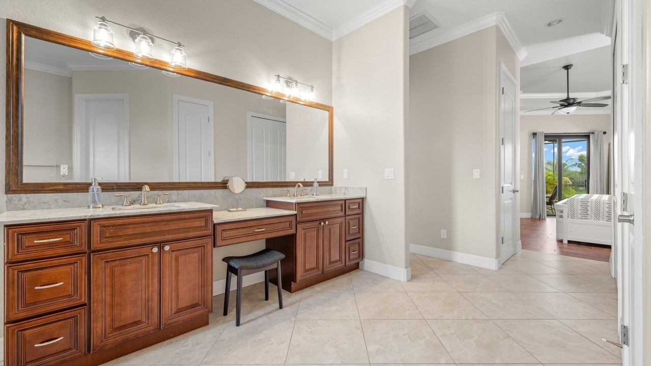 Photo of Bathroom in Pelican