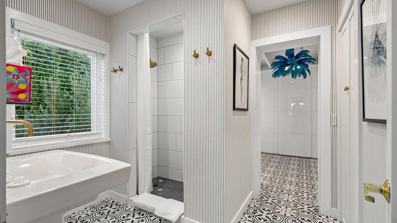 Photo of Bathroom in Lake Clarke Shores