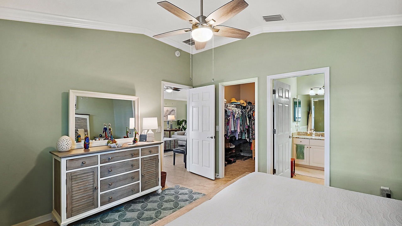 Photo of Bedroom in Duval