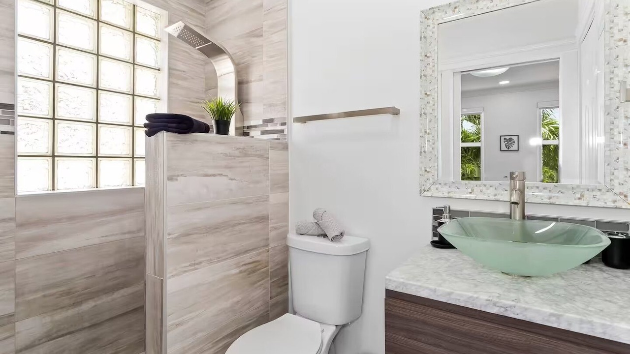 Photo of Bathroom in Tamiami