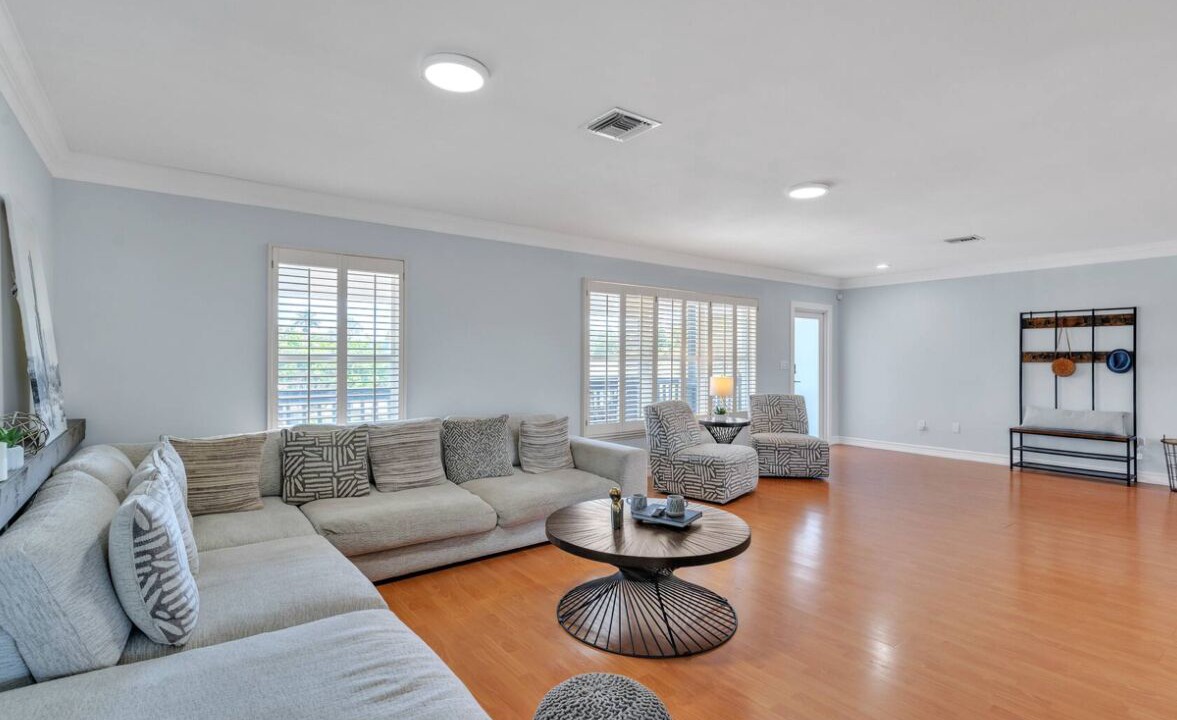 Photo of Livingroom in Cutler Bay