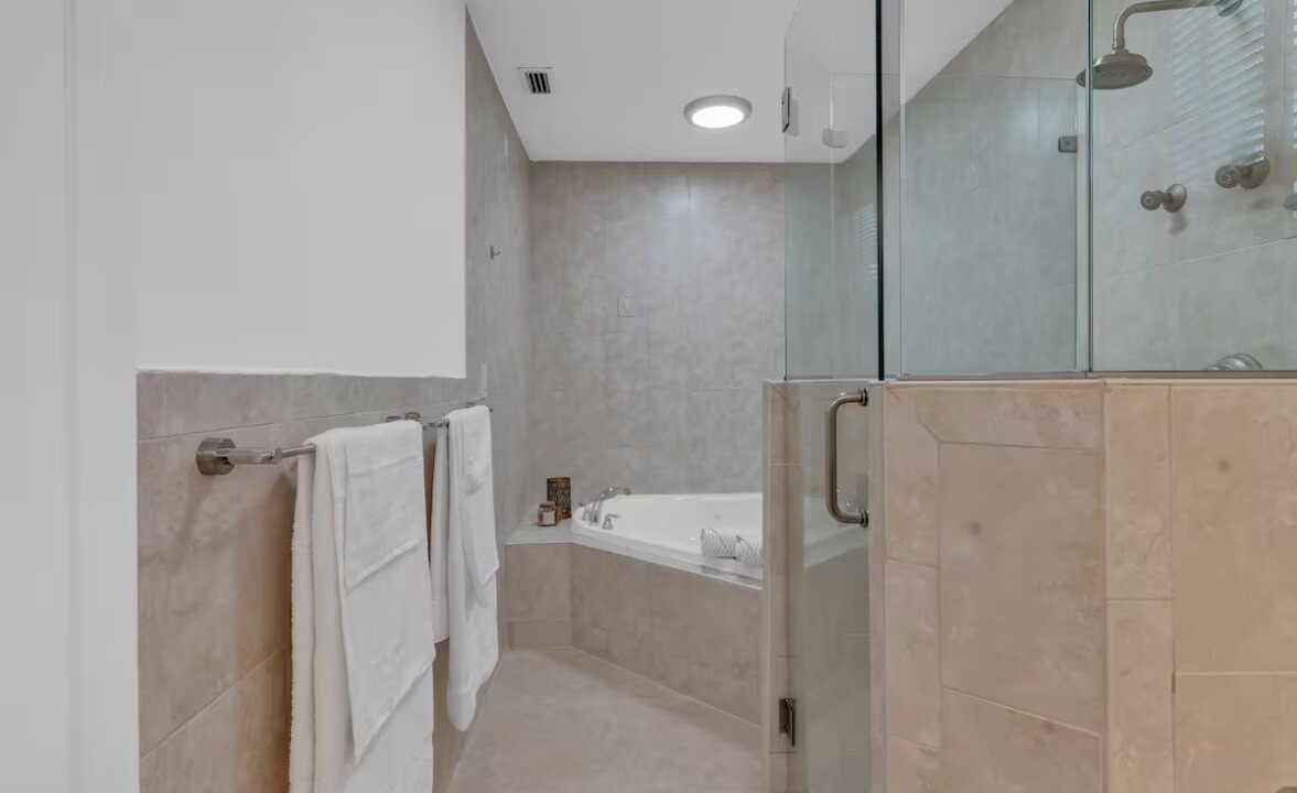 Photo of Bathroom in Cutler Bay