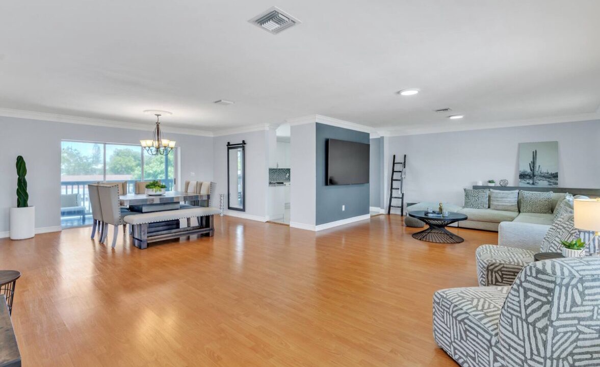 Photo of Livingroom in Cutler Bay
