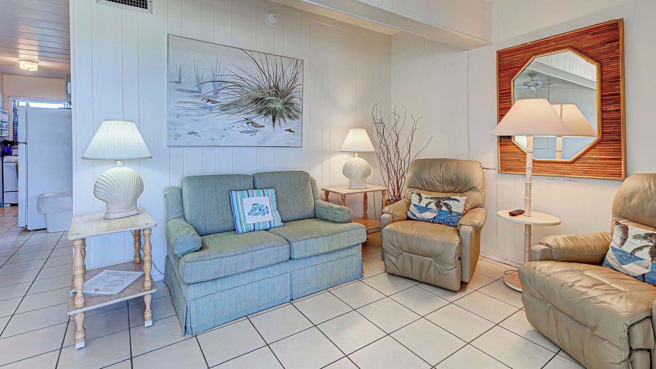 Photo of Bedroom in Golden Beach
