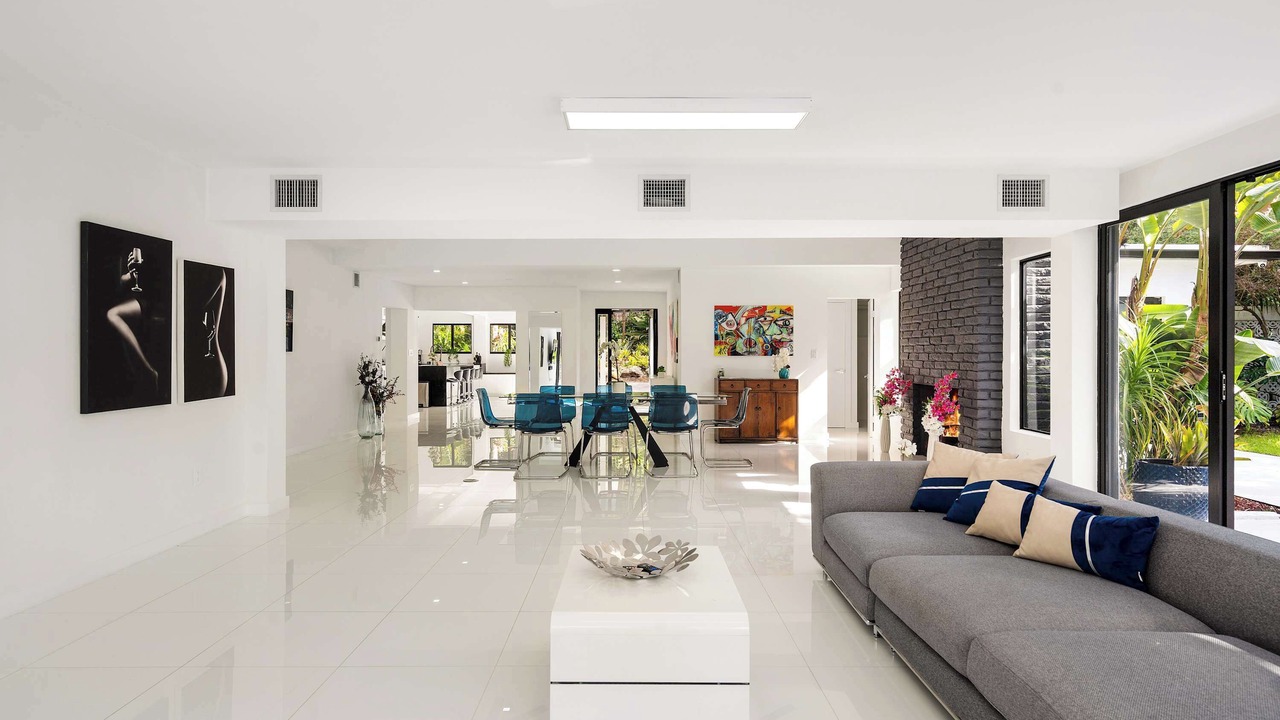 Photo of Livingroom in El Portal