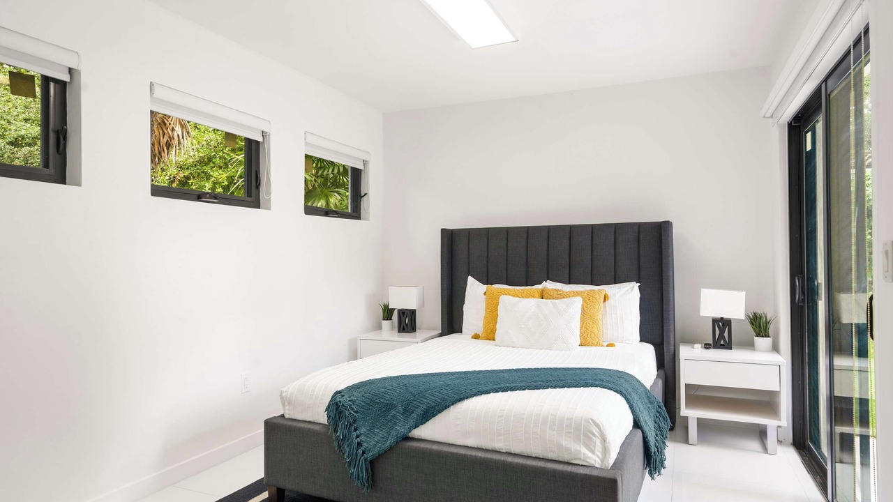 Photo of Bedroom in El Portal
