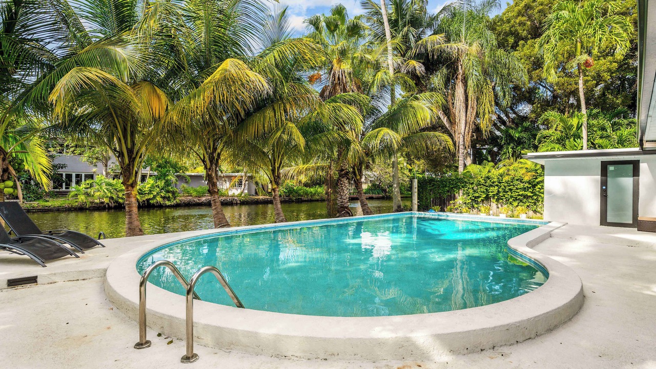 Photo of Outdoor in El Portal