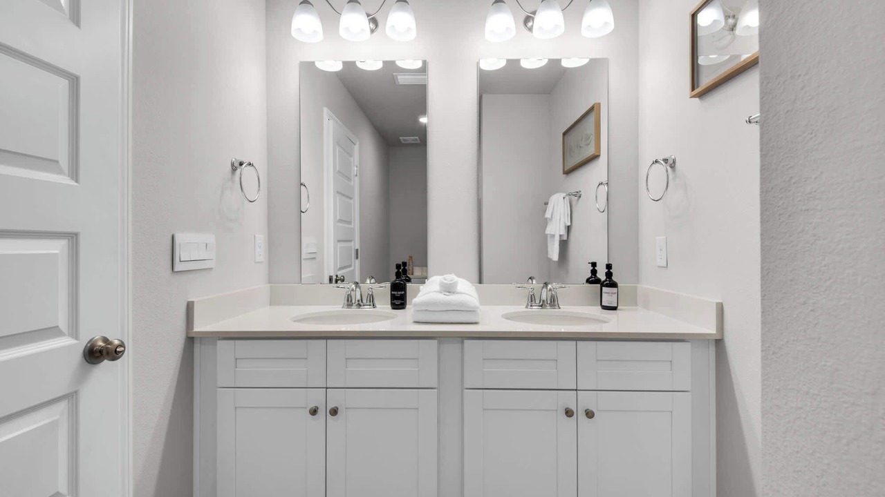 Photo of Bathroom in Gulf Breeze