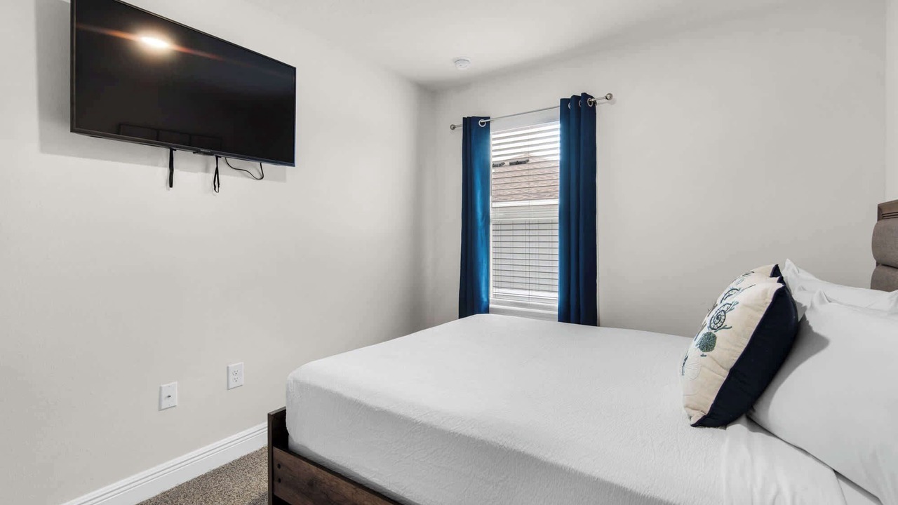Photo of Bedroom in Gulf Breeze