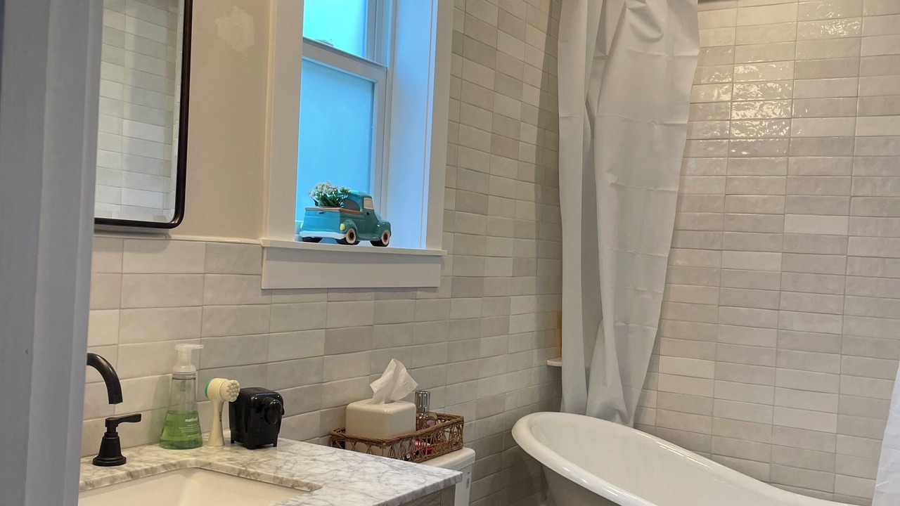 Photo of Bathroom in Miramar