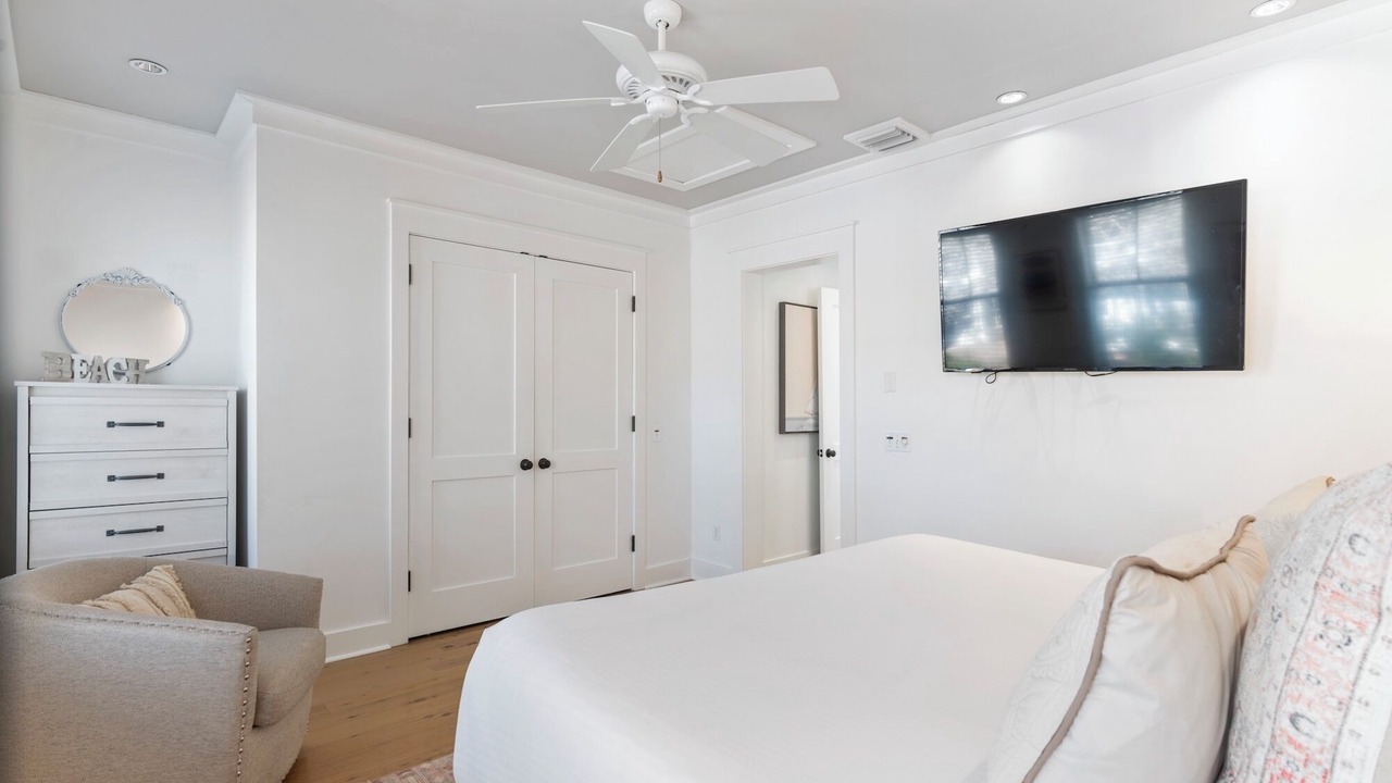 Photo of Bedroom in Forest District