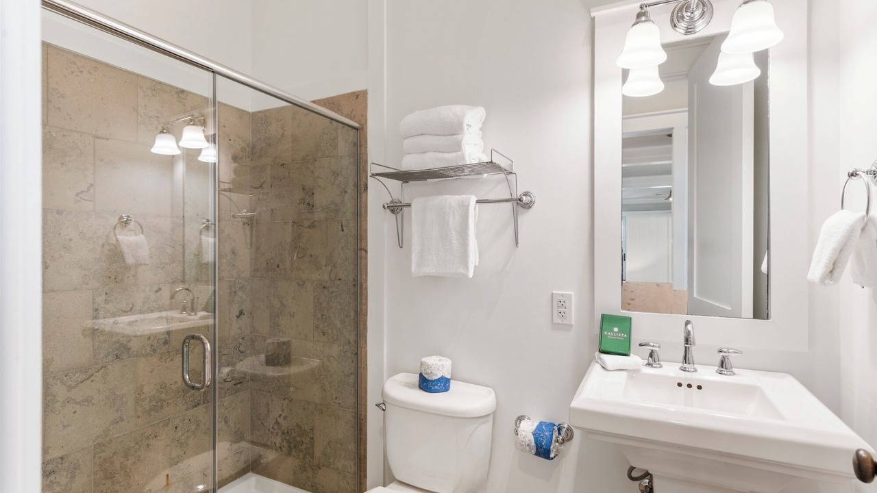 Photo of Bathroom in Forest District