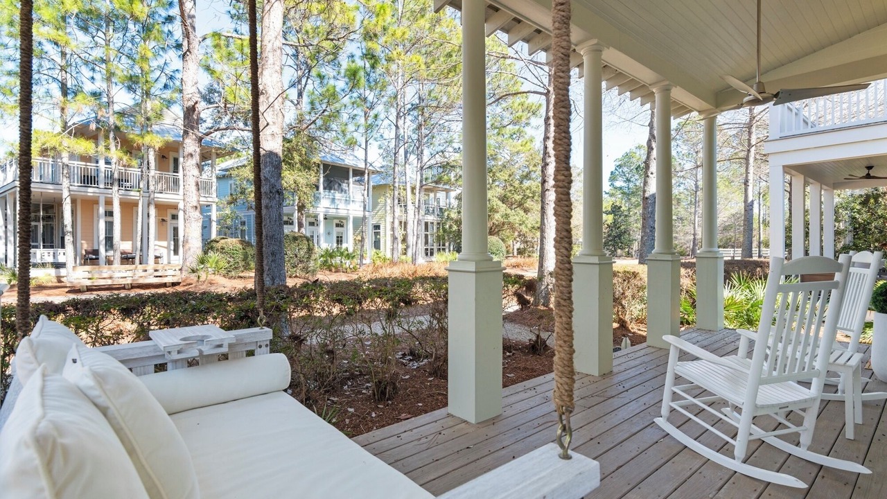 Photo of Patio Balcony in Forest District
