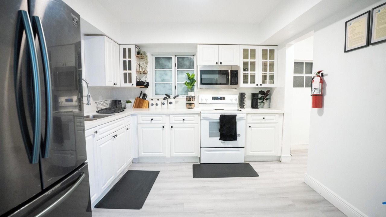 Photo of Kitchen in Golden Glades