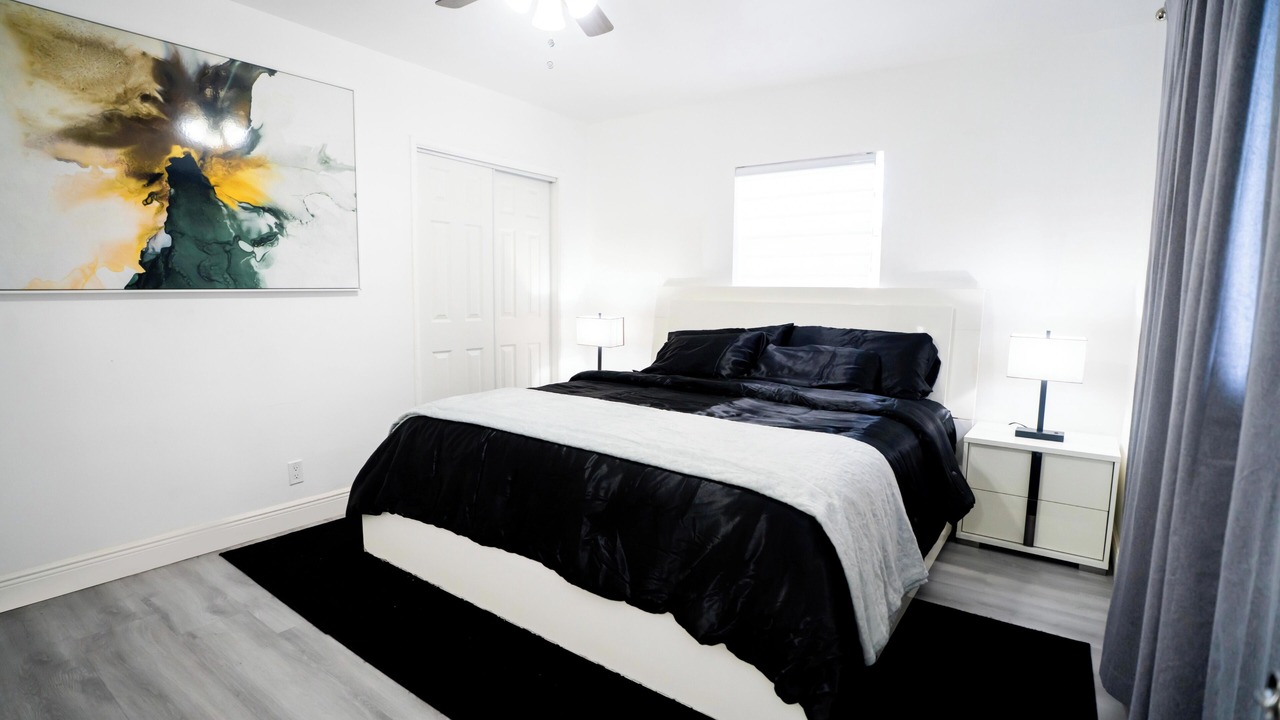 Photo of Bedroom in Golden Glades