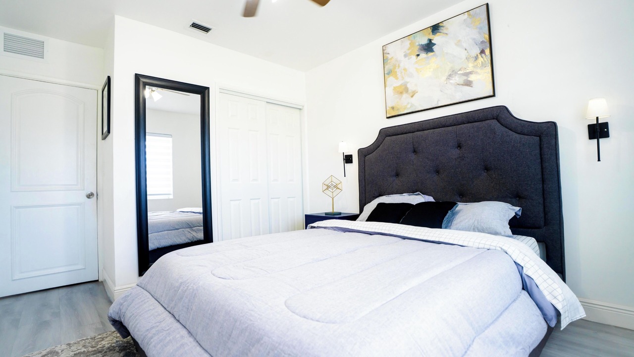Photo of Bedroom in Golden Glades